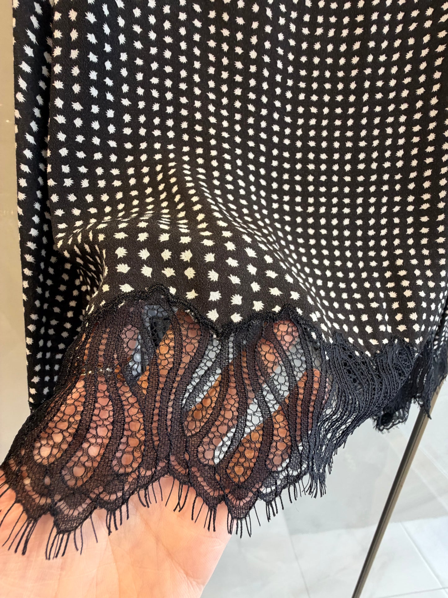 レーストリムドットタンクトップ
