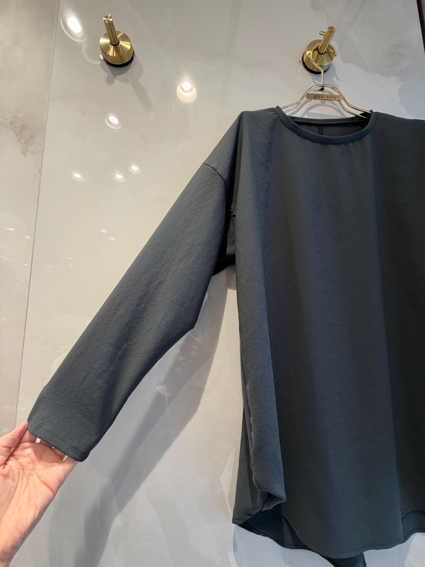 ［a/a］ノルディス生地ロングTシャツ