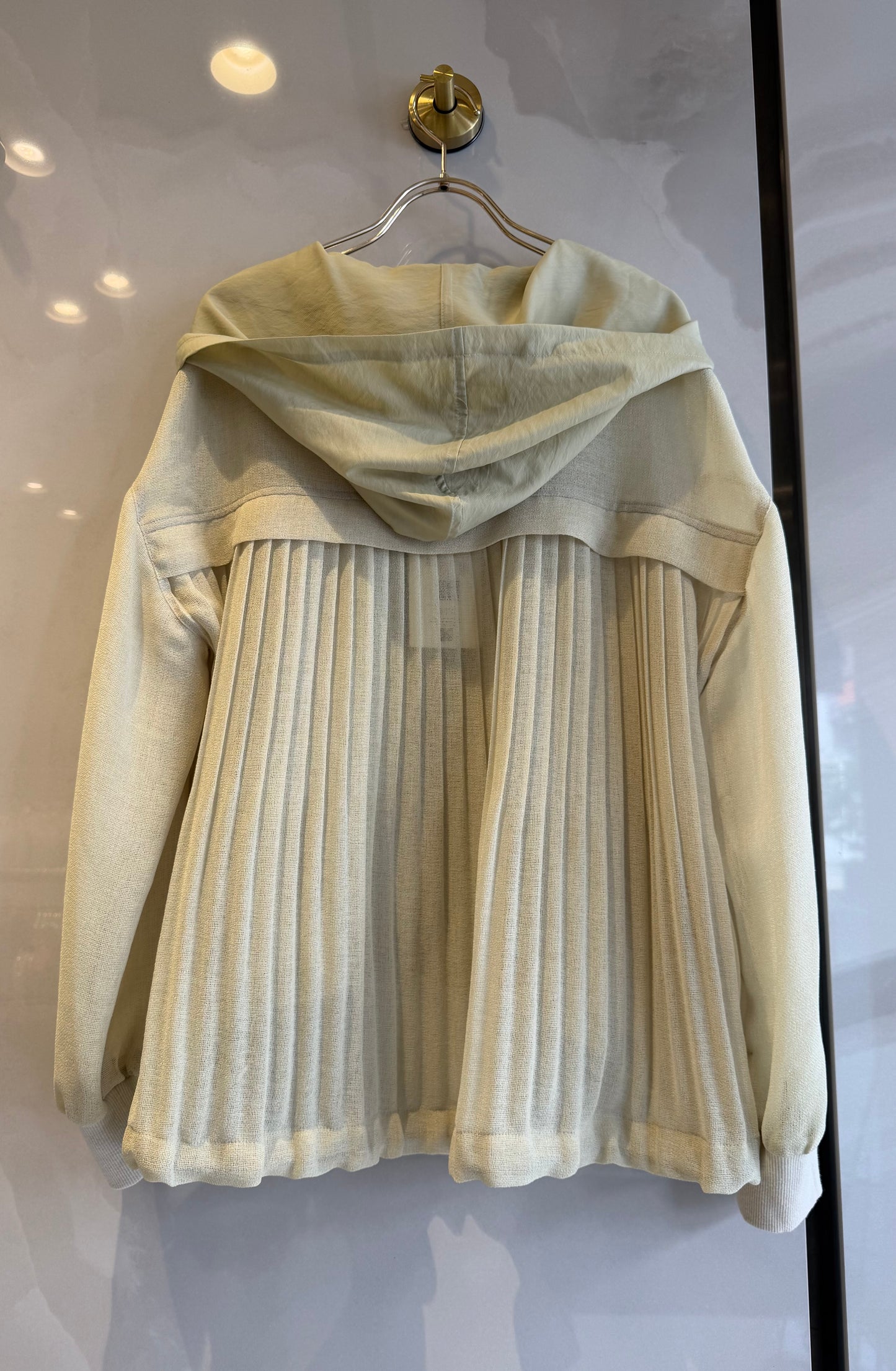 ［Lallia Mu］バックプリーツメッシュフードブルゾン