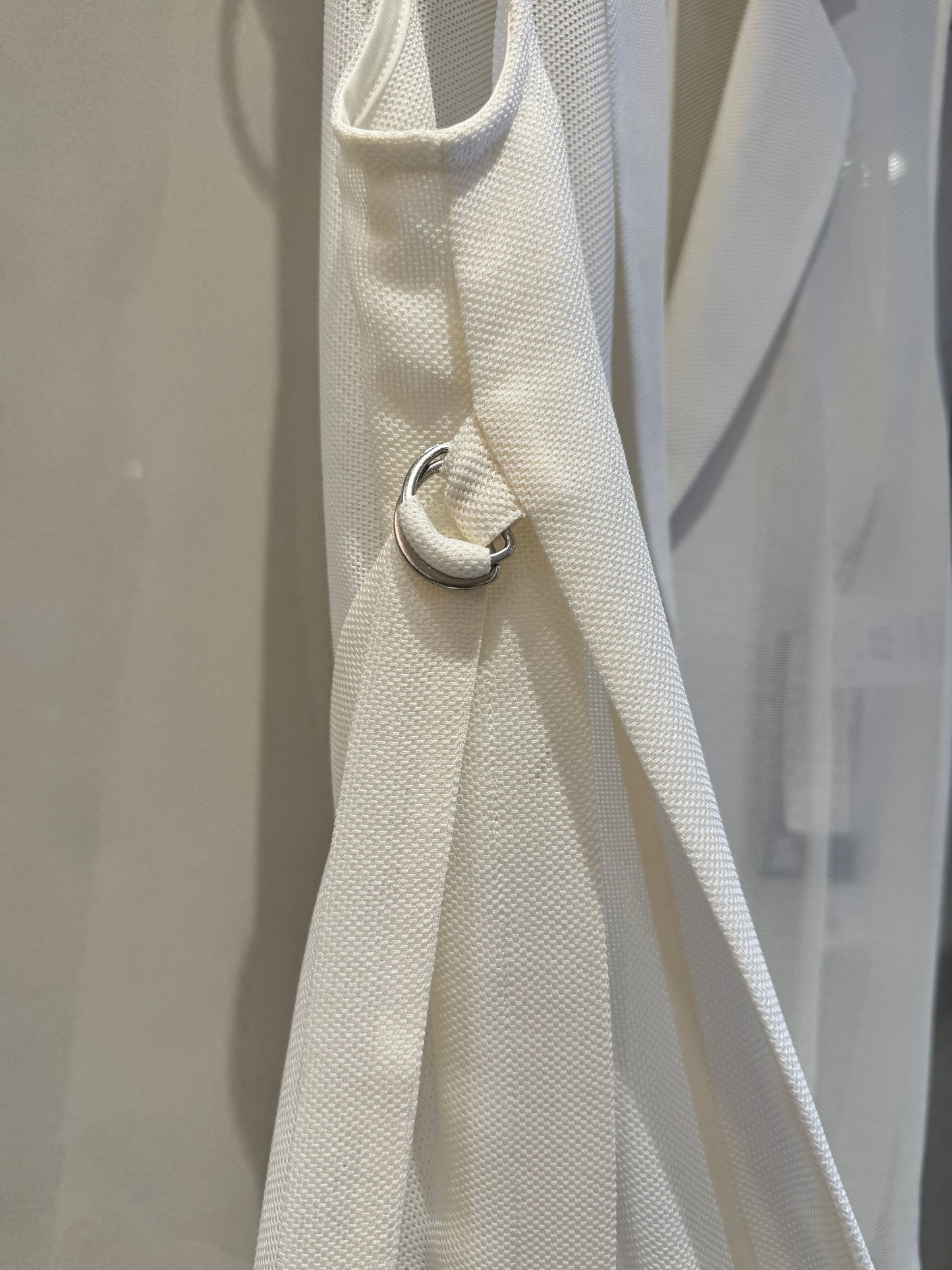 ［Dignite collier ］メッシュベスト