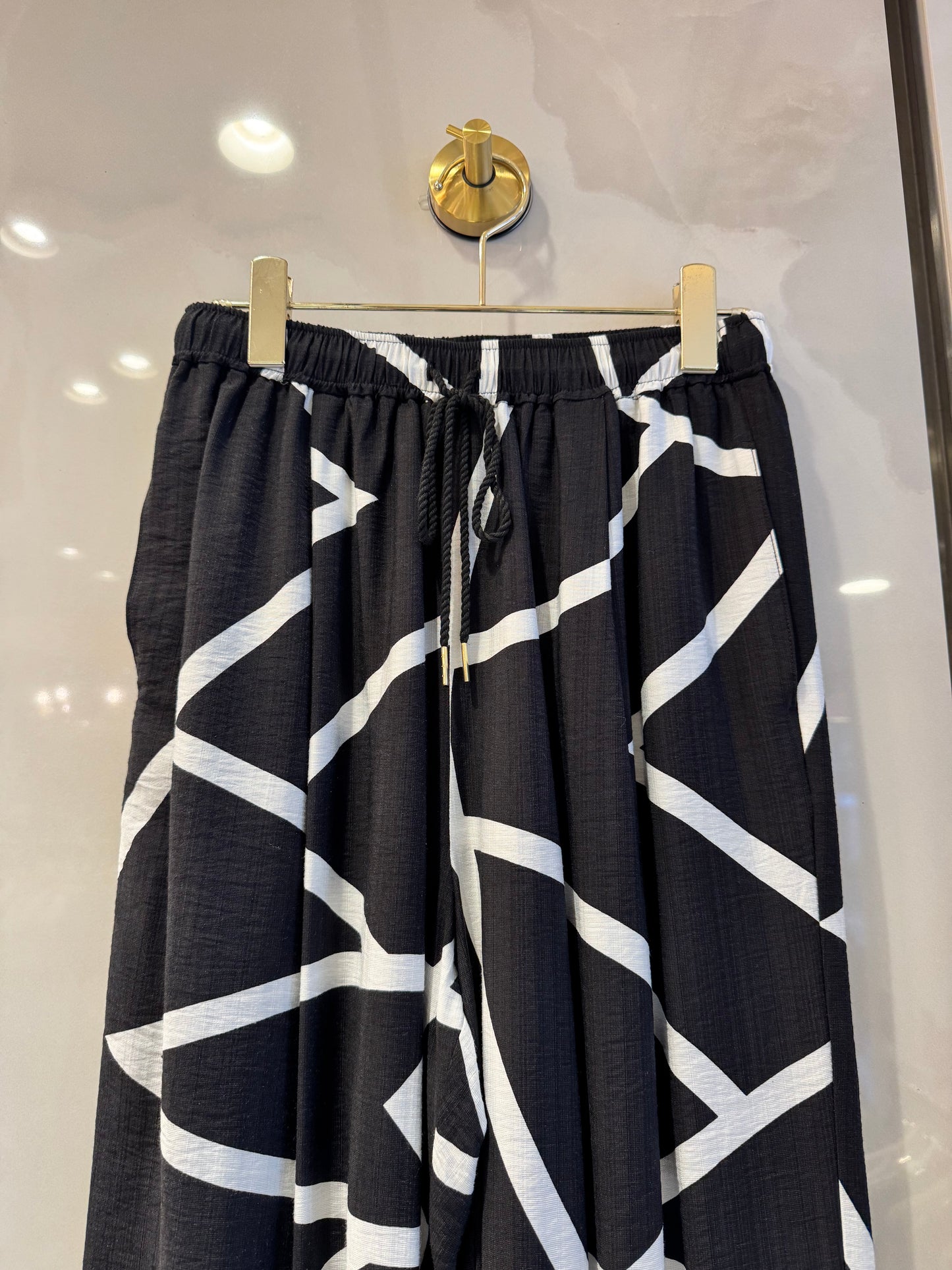 大柄ワイドパンツ