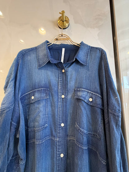 ［Dignite Coller デニム風コットンシャツ］