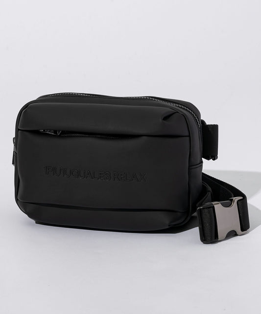 1PIU1UGUALE3 RELAX(ウノピゥウノウグァーレトレ リラックス)シンセティックレザーボディバッグ