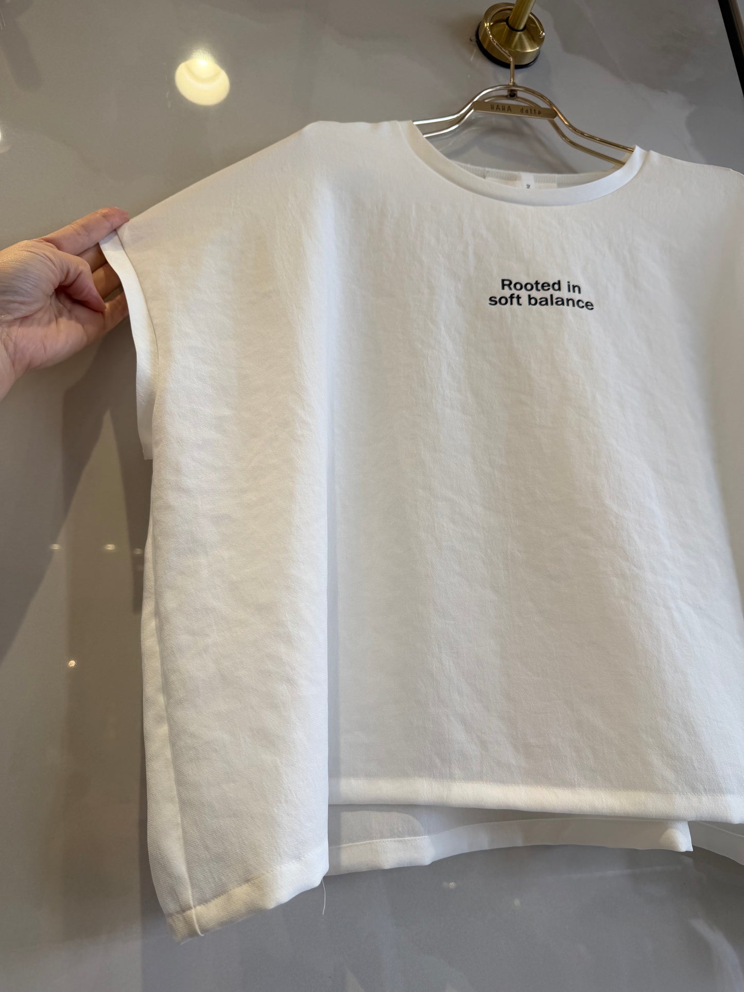 ［Dignite Coller］短丈バックタック　ロゴTシャツ