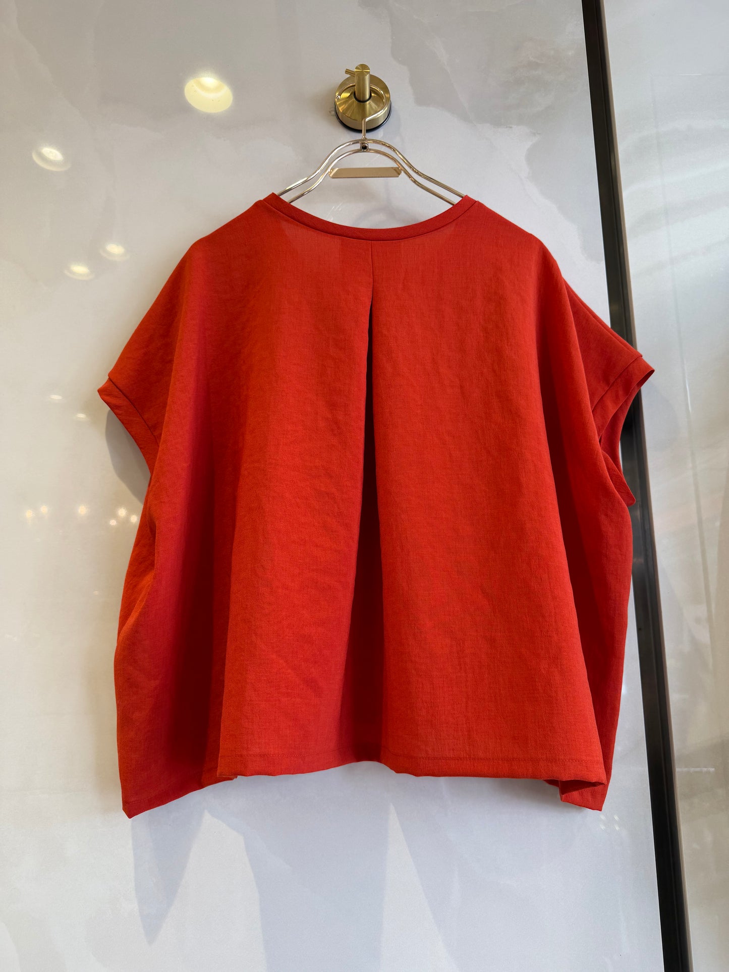 ［Dignite Coller］短丈バックタック　ロゴTシャツ