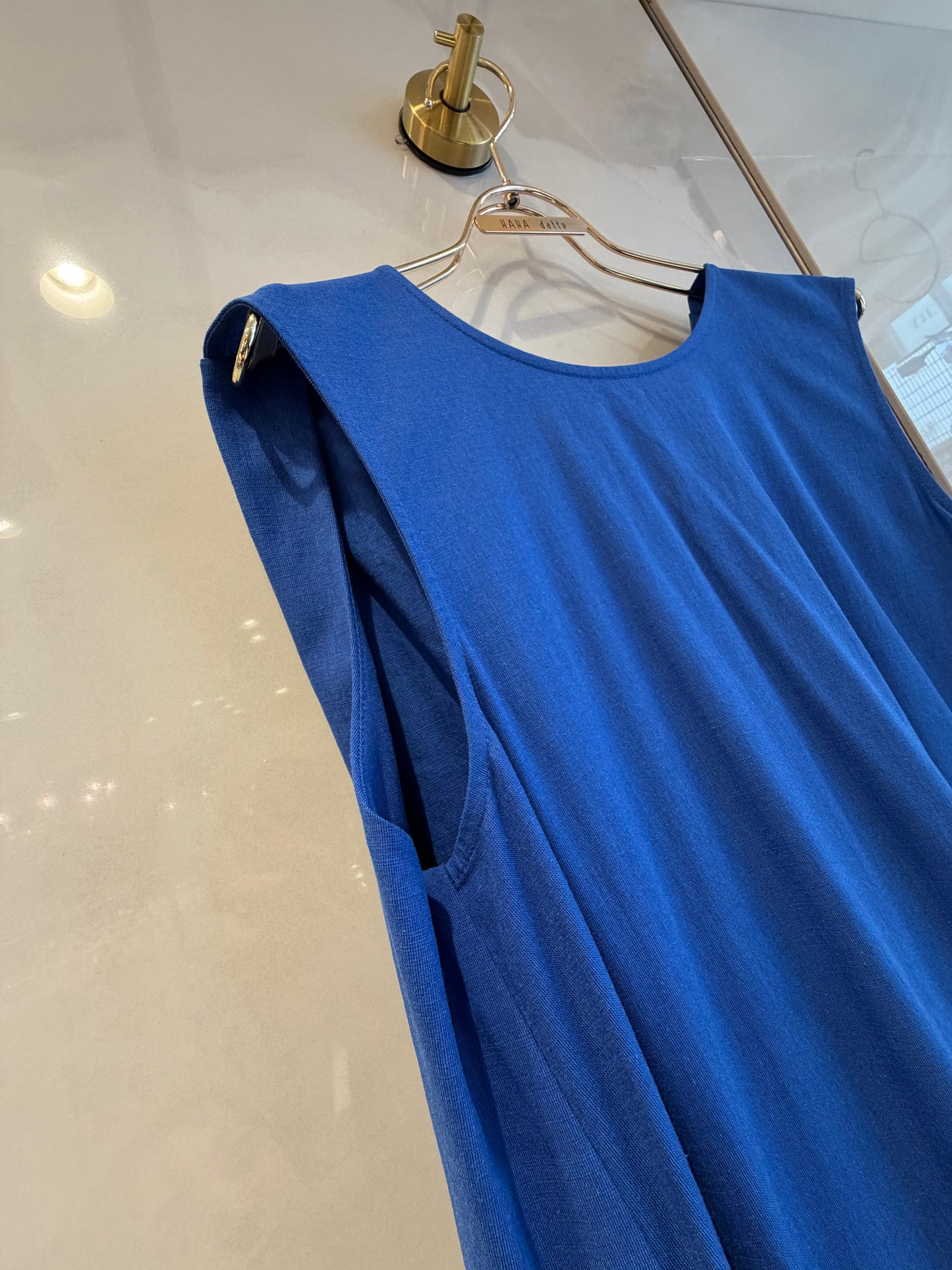 バックツイストワンピース