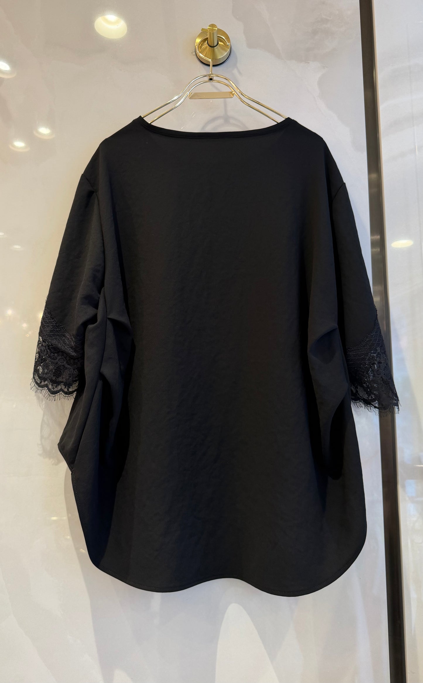 ［ご予約受付］レース付き半袖Tシャツ