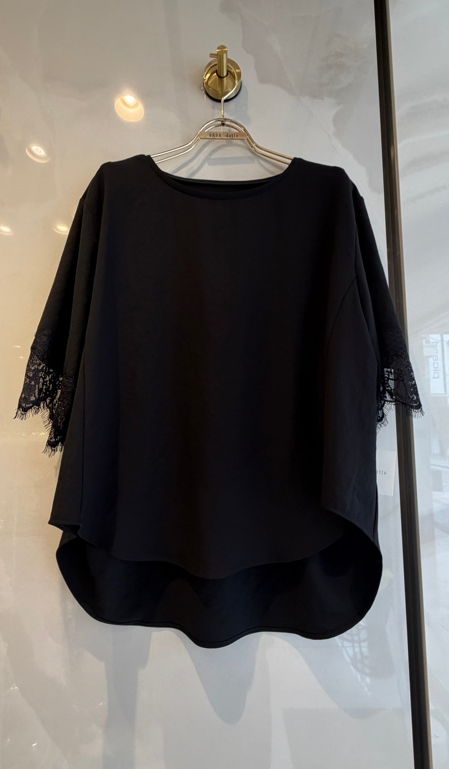 ［HAHA datte］レース付きTシャツ