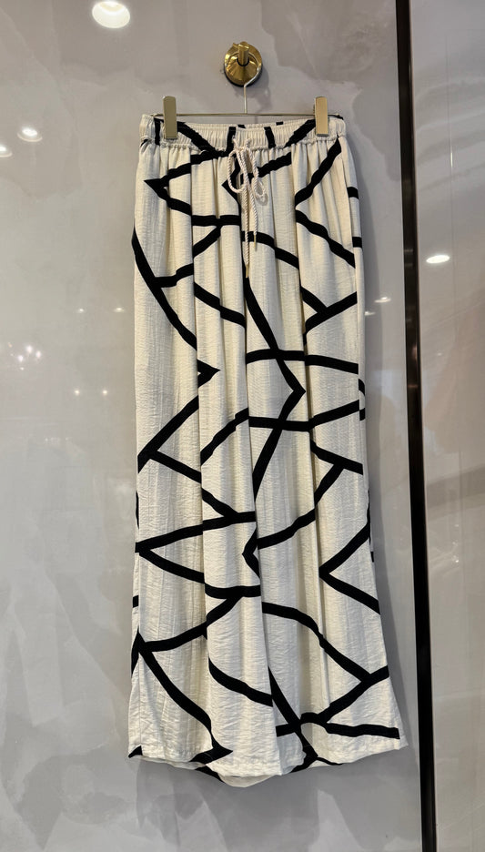 大柄ワイドパンツ