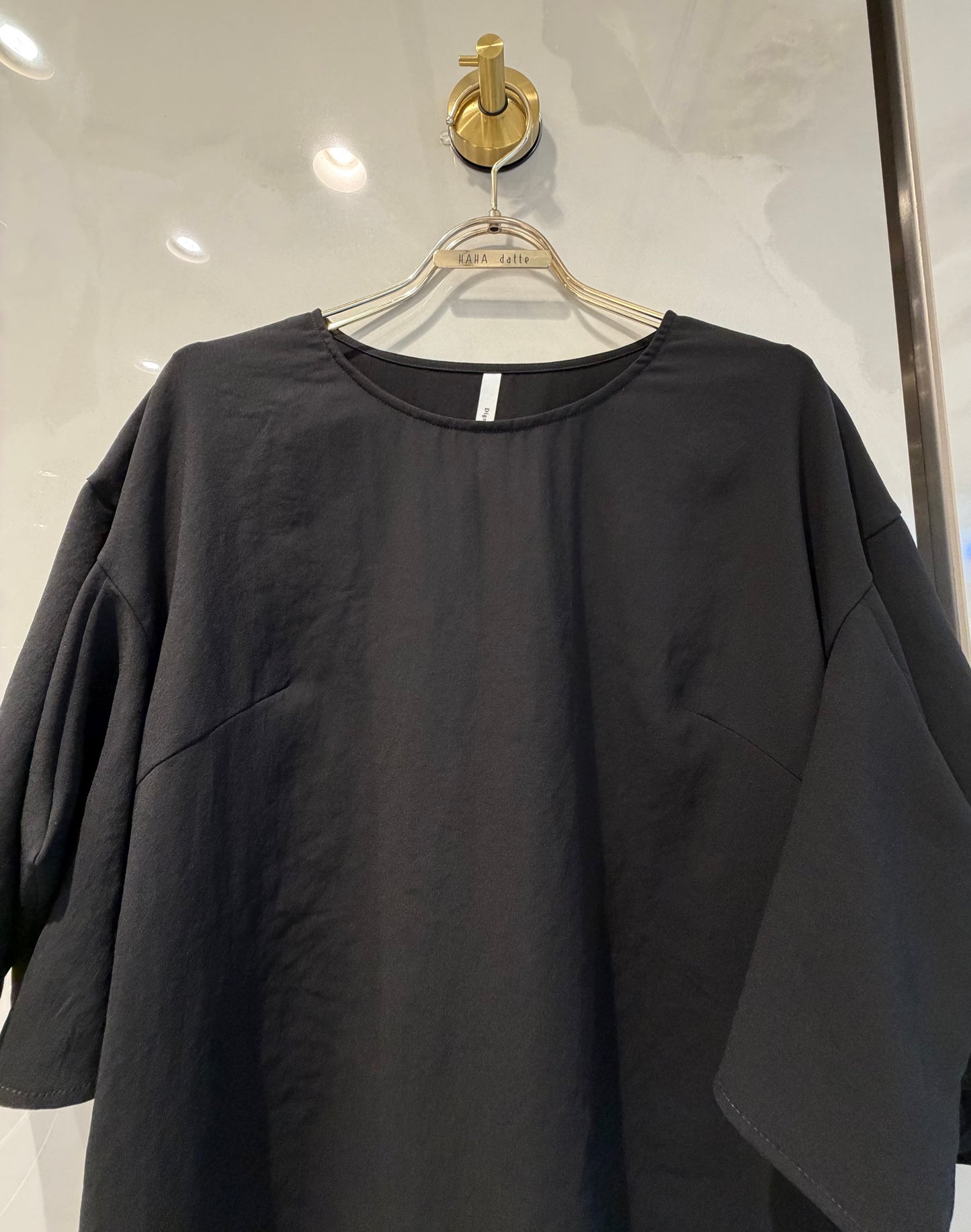 ［Dignite collier］フレアスリーブTシャツブラウス