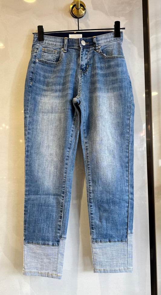 ボーイフレンドデニム　折り返し風デザイン