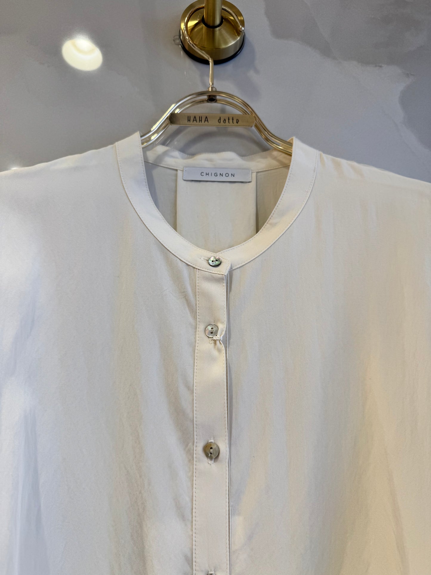 パフスリーブブラウス