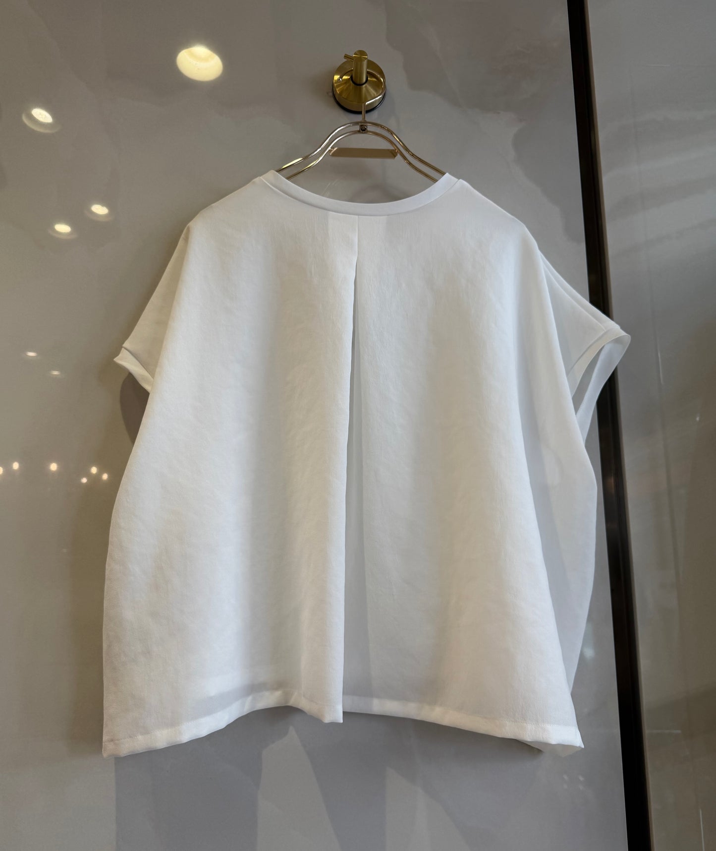 ［Dignite Coller］短丈バックタック　ロゴTシャツ