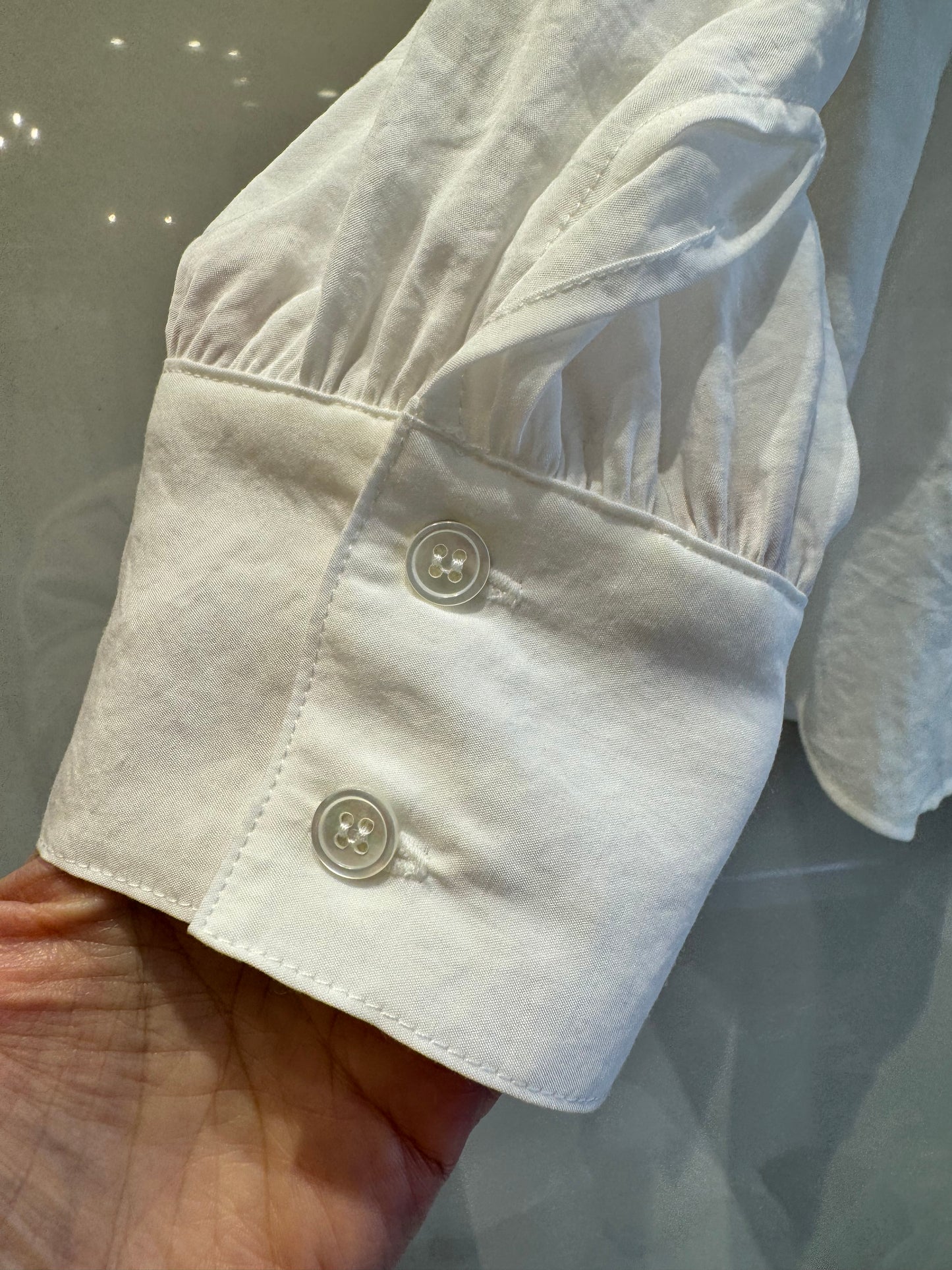 ボリュームスリーブシャツ