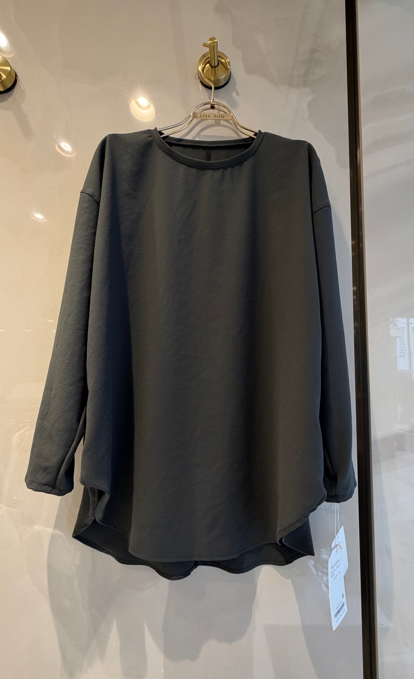 ［a/a］ノルディス生地ロングTシャツ