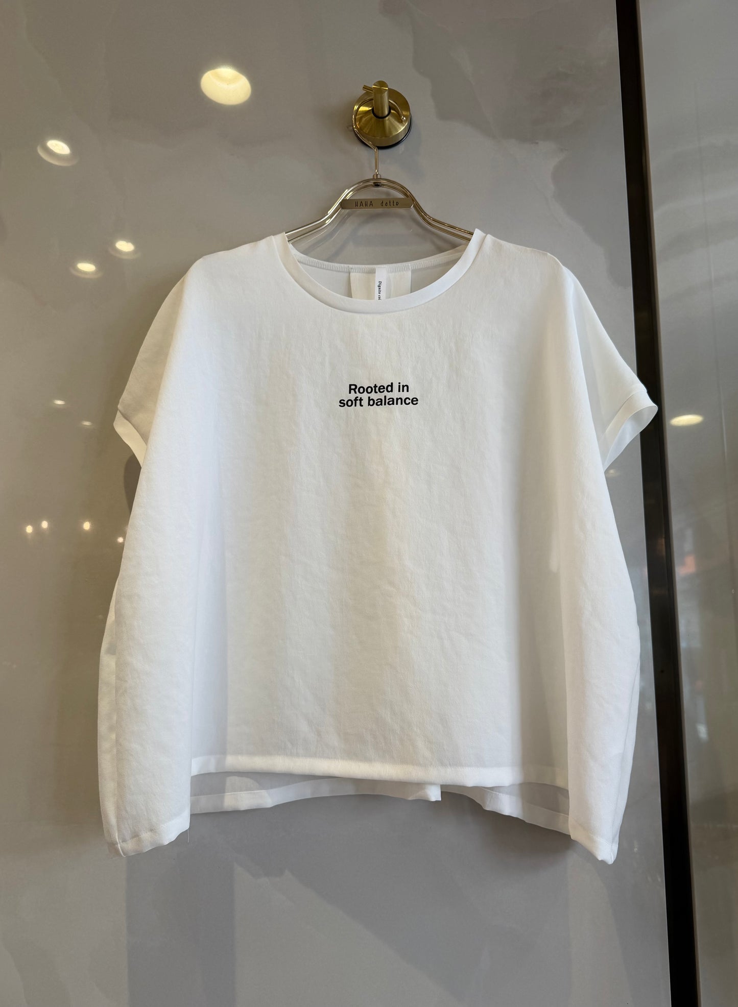 ［Dignite Coller］短丈バックタック　ロゴTシャツ
