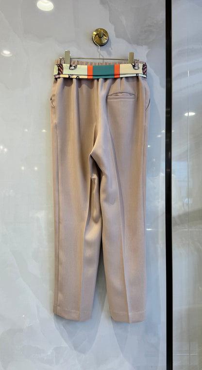 ベルト付きパンツ