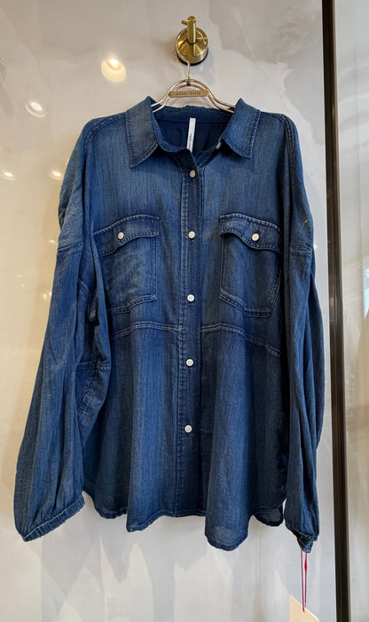 ［Dignite Coller デニム風コットンシャツ］